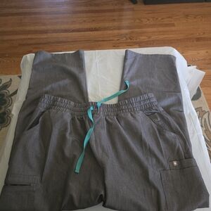 Figs Heathered Gray Kade Technical Collection Cargo Scrub Pants